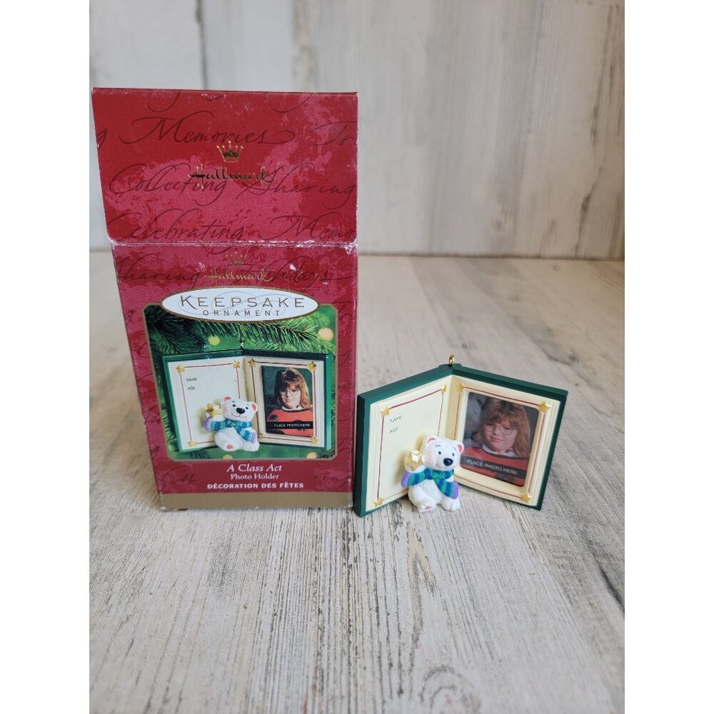 Hallmark a Class Act photo holder 2000 vintage ornament Xmas